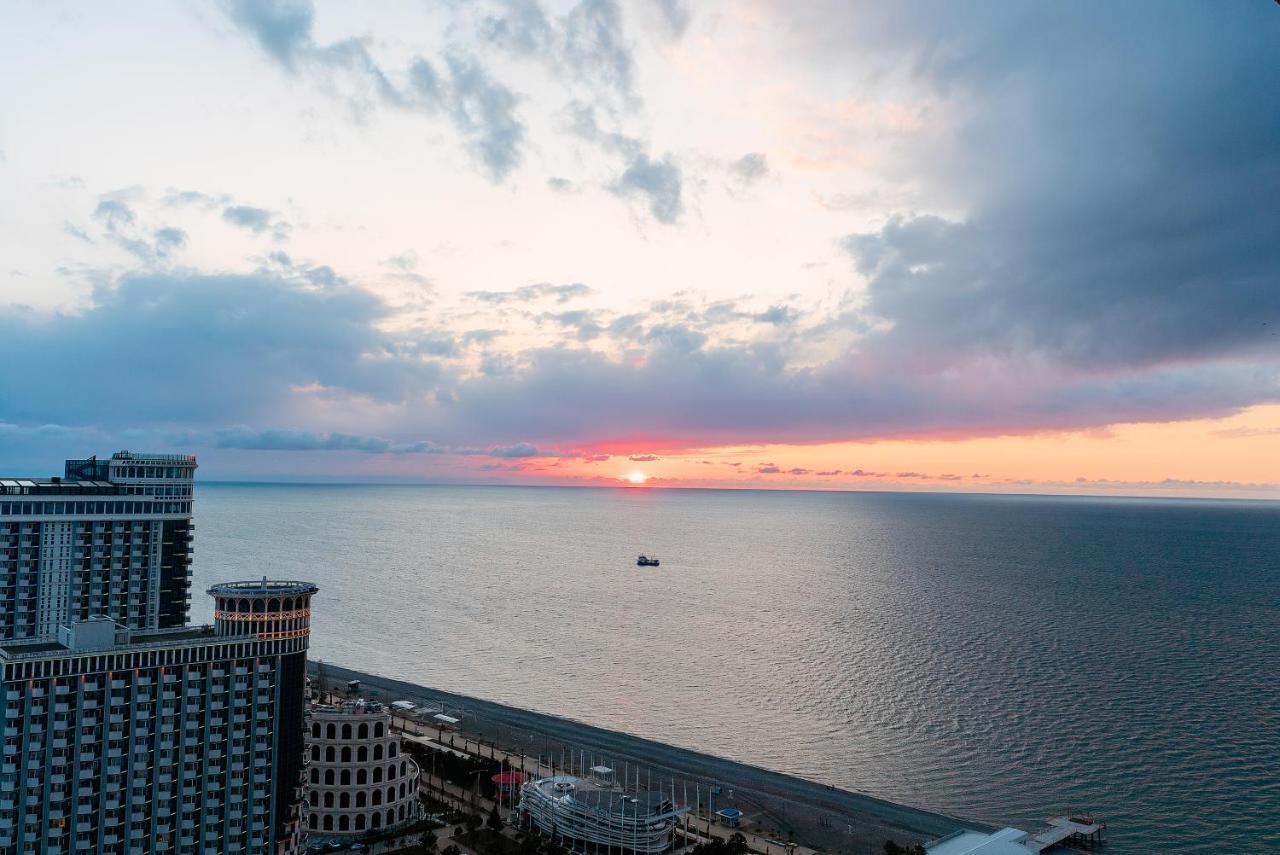Gc Apartments Batumi Eksteriør bilde